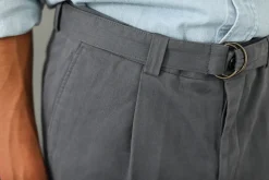 Drapeau Noir Chino Militaire à Pince Gris Grey Hot