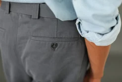 Drapeau Noir Chino Militaire à Pince Gris Grey Hot