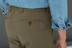 Drapeau Noir Chino Militaire à Pince Khaki Shop