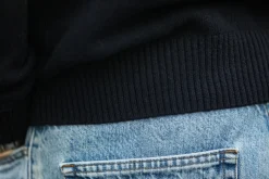 Drapeau Noir Pull Col Rond Lambswool Marine Navy New