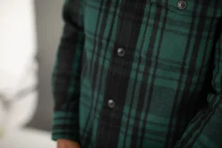 Drapeau Noir Surchemise Laine Tartan Vert & Noir Cheap